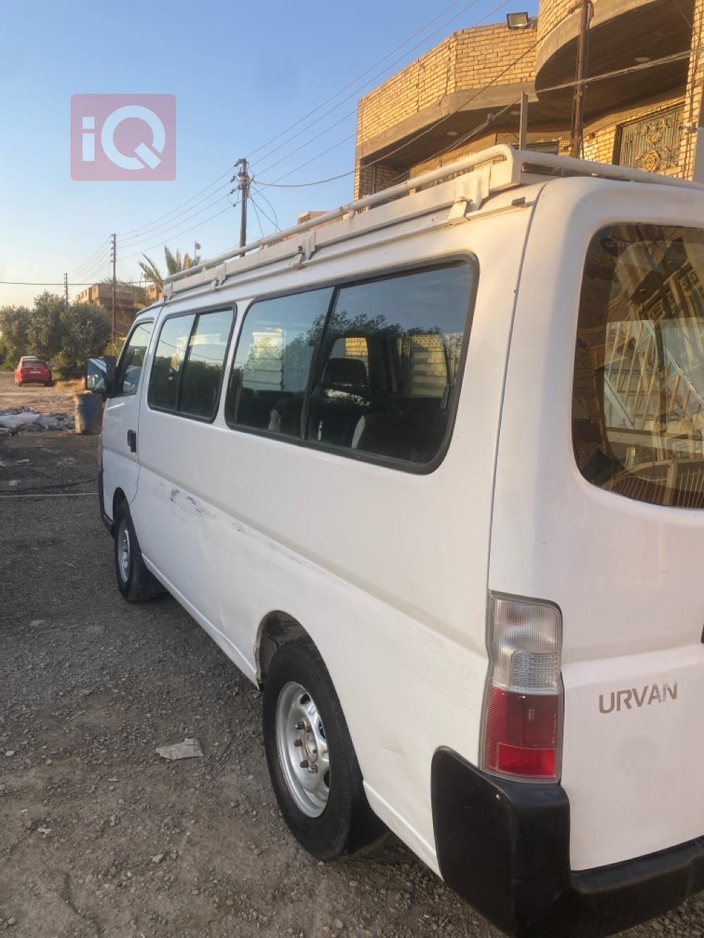 نيسان اورفان